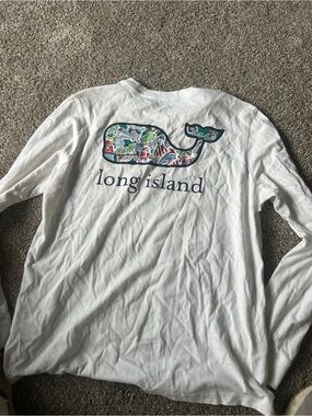 Vineyard Vines  Youth Large Long Island Whale Graphic Long-Sleeve Shirt - White